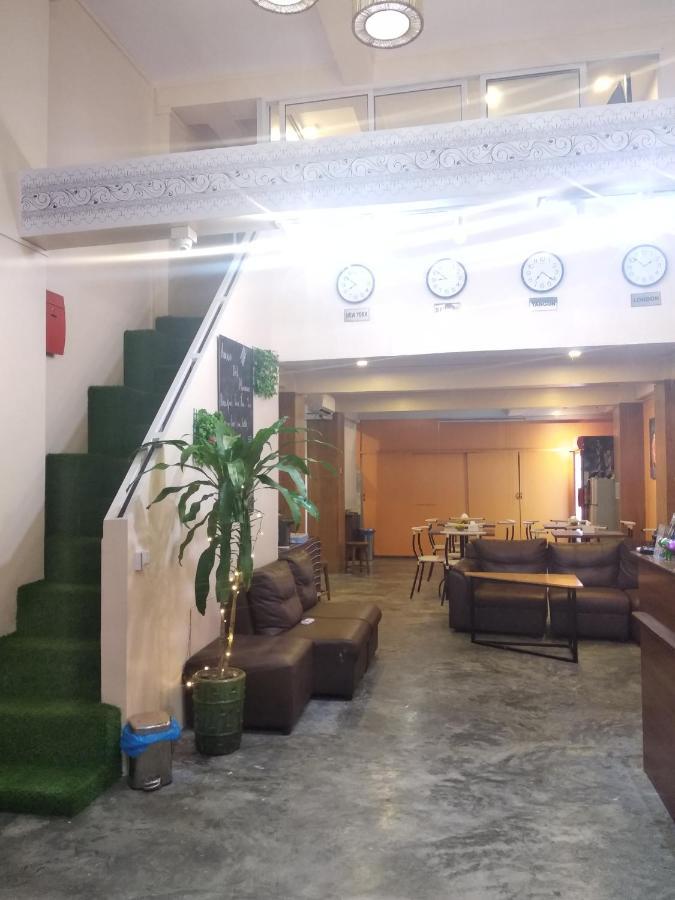 Amico Del Myanmar Hostel Gyogon Екстериор снимка