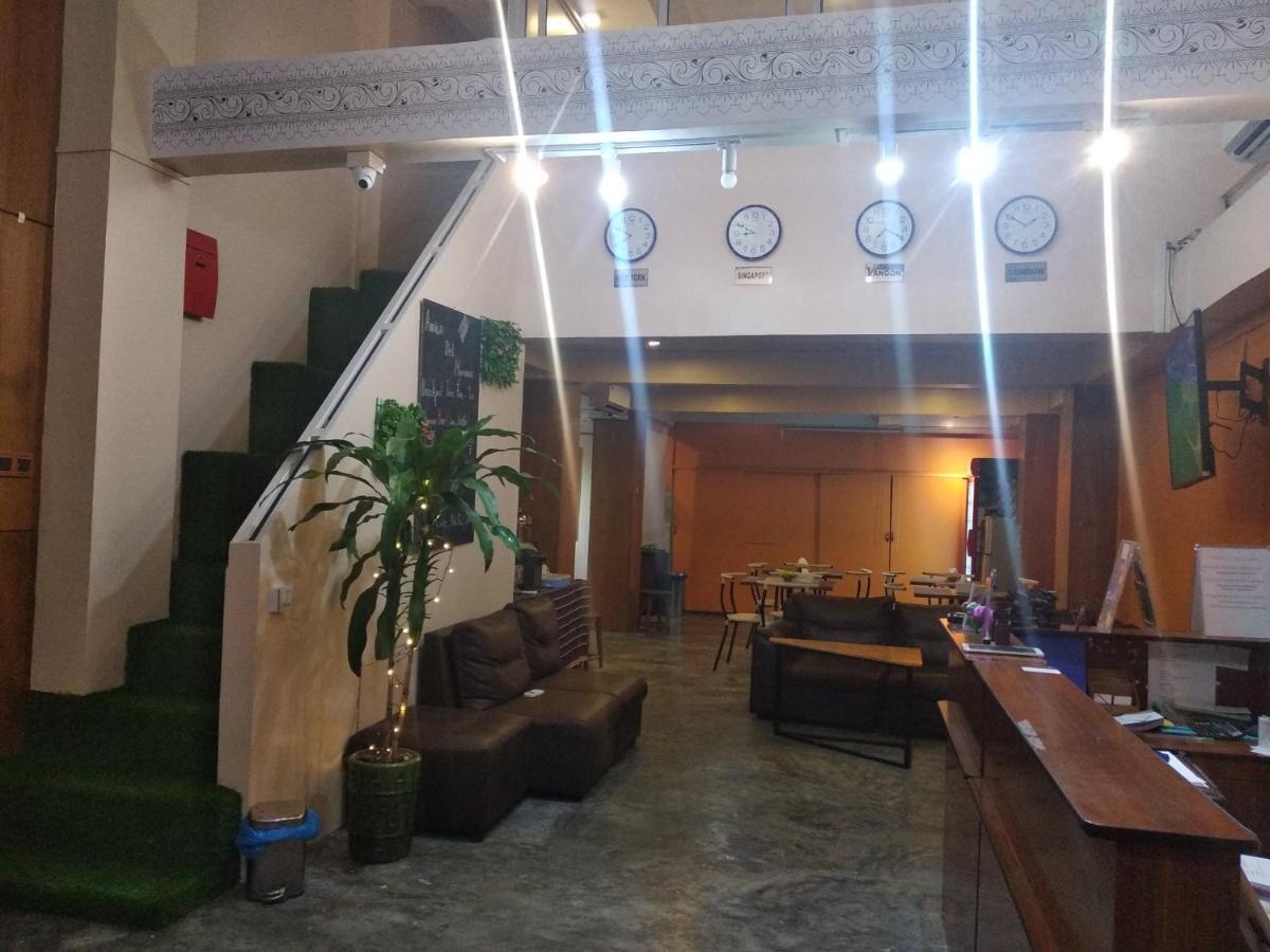 Amico Del Myanmar Hostel Gyogon Екстериор снимка